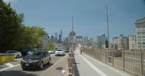 Brooklyn Bridge pedestrian path Stock Footage 132828704
