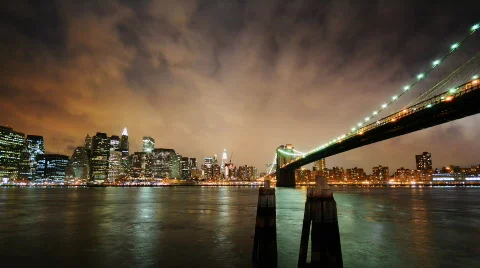 Brooklyn Bridge &amp; Stylish Clouds - HD time lapse v2 Video stock 311895