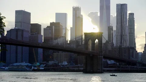 Brooklyn Bridge Sunset - 4k Stock Footage 129064802
