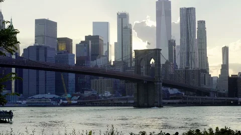 Brooklyn Bridge Sunset Wide - 4k Video stock 129064697