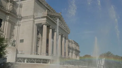 The Brooklyn Museum in the Summertime. Vídeo Stock 52804755