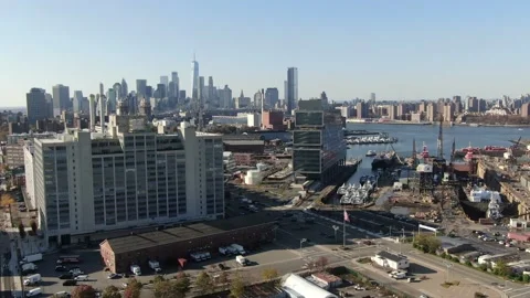 Brooklyn Navy Yard Industrial Campus and Nearby Housing Vídeo Stock 143314928