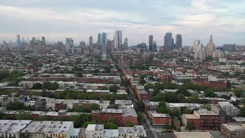 Brooklyn scape with Manhattan in distance Stock-Footage 153427307