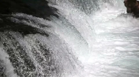 Brooks River Falls - salmon leaping -1 Stock-Footage 1036910