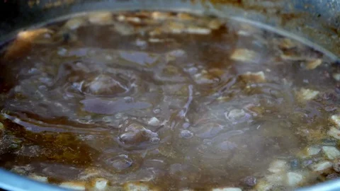 The broth is stored in a cauldron. 스톡 동영상 129091584