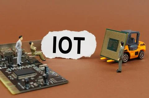 On a brown background, a loader, a processor, a microcircuit, figures of peop Foto stock