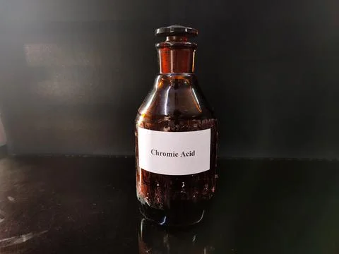 Brown bottle filled with reagent solution 11 Foto stock