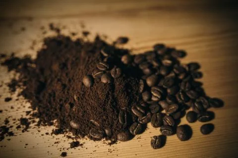 Brown coffee grounds, located as a background Stockfoto's