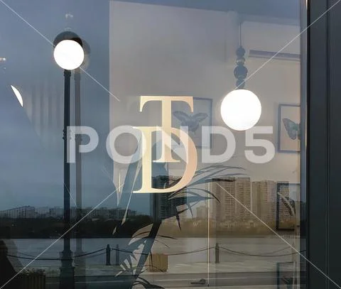 Brown colored window sign sticker logo mockup PSD Template