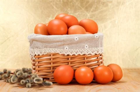 Brown eggs in basket Stock Photos