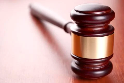 Brown gavel 스톡 사진