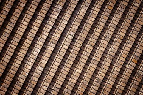 Brown lined brick wall texture background Foto stock