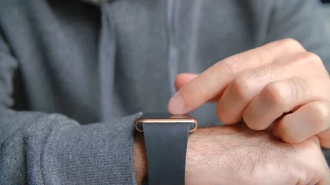Browsing notifications on modern smartwatches gadget connected to wireless inter Vídeos de archivo 167846924