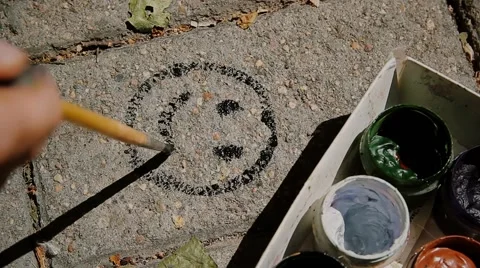 Brush draws a smiley Stock Footage 55806335