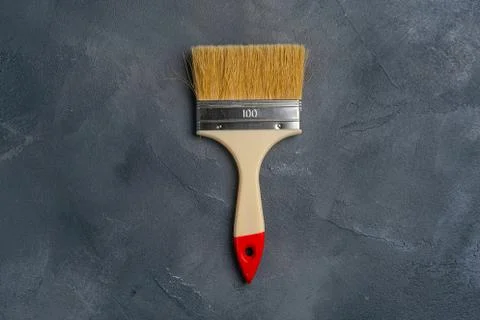 Brush on a gray background. View from above. Free space for an inscription. Stock-Fotos