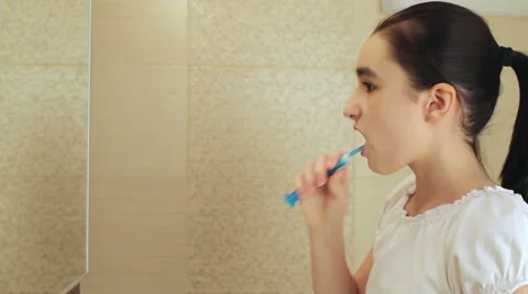 Brushing teeth Stock Footage 46570524