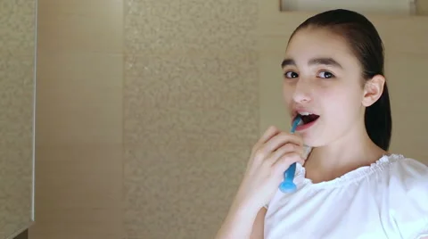 Brushing teeth Stock Footage 46570558