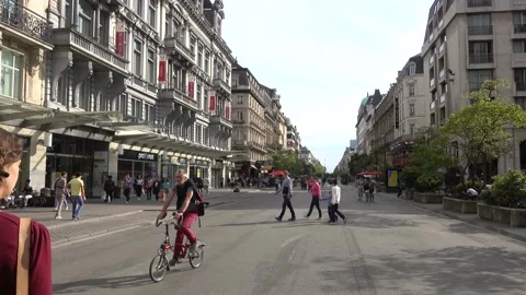 Brussels Boulevard Anspach. Stock Footage 132563070