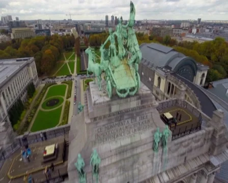Brussels park fly through, traffic tunnel cars, aerial city view, click for HD Vídeo Stock 43911098