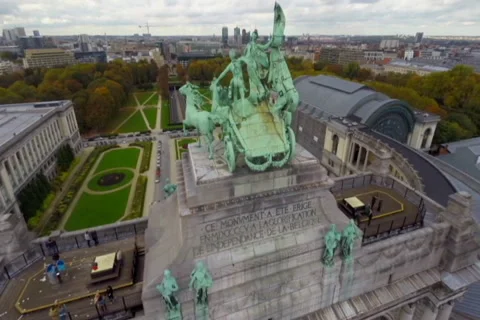 Brussels park fly through, traffic tunnel cars, aerial city view, click for HD Vídeo Stock 43919791