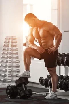 Brutal bodybuilder 스톡 사진