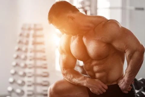Brutal bodybuilder Stock-Fotos