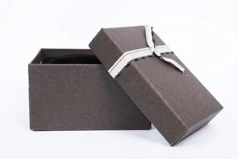Brwon box, ring, gift, white background, isolate, jewelry Stock Photos