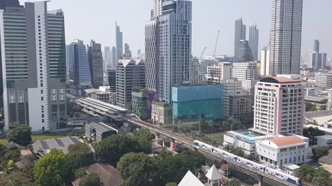 BTS Bangkok Mass Transit System, sky train arriving to station Stock Footage 148724351