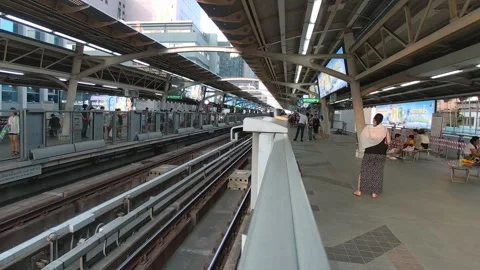 BTS Skytrain Arriving at Sala Daeng Station During Songkran Festival | Bangkok T 스톡 동영상 333036037
