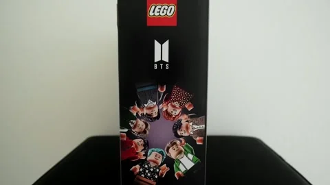 BTS Themed Lego Set (Global K-pop Superstars) Vidéo 334653866