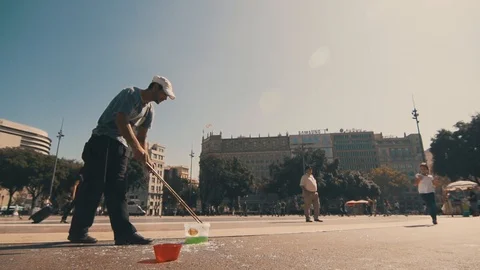 Bubble Man in Barcelona Video stock 86427622