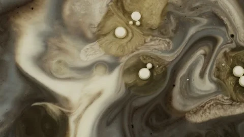 Bubble painting and unique patterns. The art of mixing colors and oil. Video stock 281246051
