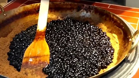 Bubble Tea Preparation with Tapioca Pearls (5th Oct 2019) 库存影片 344016457