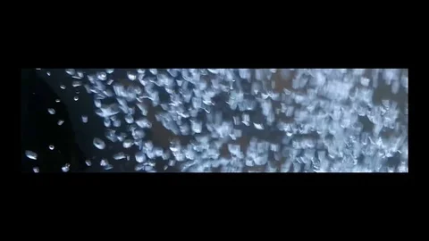 Bubbles of air rising on the surface of the water Video stock 96124802