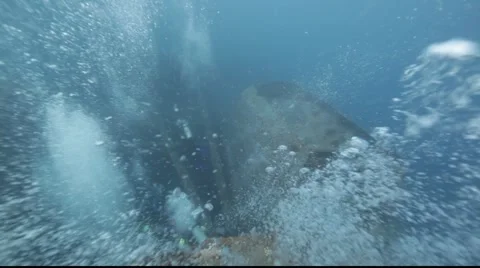 Bubbles and strong current over the Thistlegorm. Stock Footage 931073