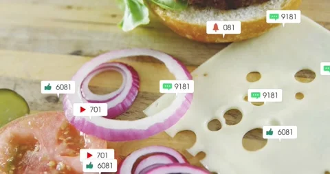 Bubbles appearing above onion and cheese, growing over food, camera moving down Vídeo Stock 323371296