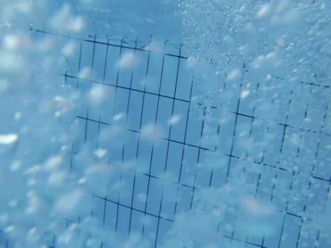 Bubbles rising to the surface. Stock Footage 42913736