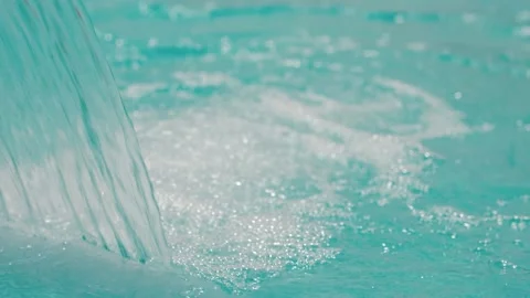 Bubbles swimming pool Stockbeeldmateriaal 157807318