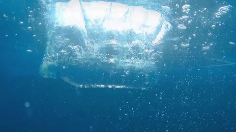 Bubbles under water Stock Footage 92731580