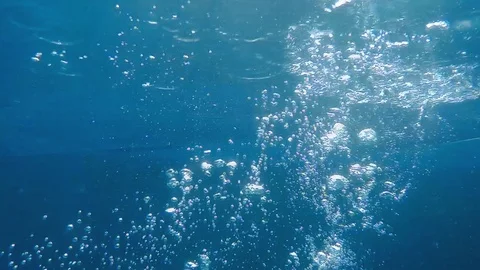 Bubbles under water Stock Footage 92731715