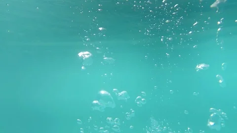 Bubbles under water Stock Footage 92846154