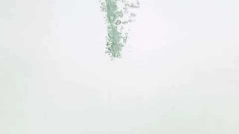 Bubbles In The Water 스톡 동영상 233353182