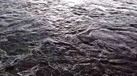 Bubbling water in the river Vídeos de archivo 46272461