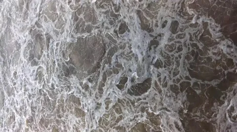 Bubbling water in the river 库存影片 46272586