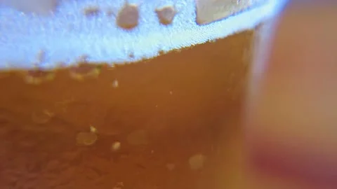 A bubbly beer 스톡 동영상 150285988