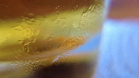 A bubbly beer 스톡 동영상 150286007