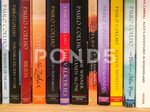 BUCHAREST, ROMANIA - SEPTEMBER 20, 2016: Latest English Famous Novels For Sal Stock Photos