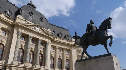 Bucharest statue timelapse 動画素材 46399643
