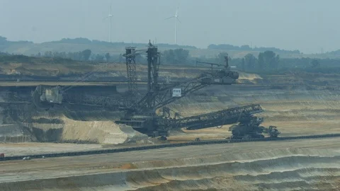 Bucket wheel excavator at work Vídeo Stock 102478173