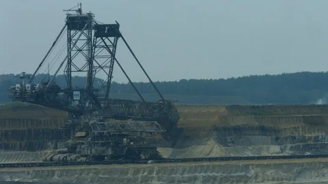 Bucket wheel excavator at work Vídeo Stock 102478295